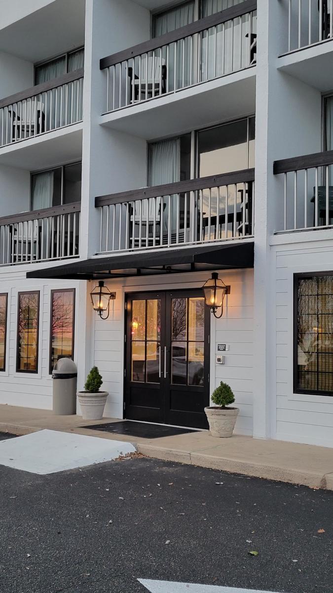 Yorktown Beach Hotel