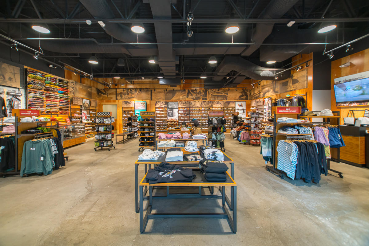 Vans valley mall cheap