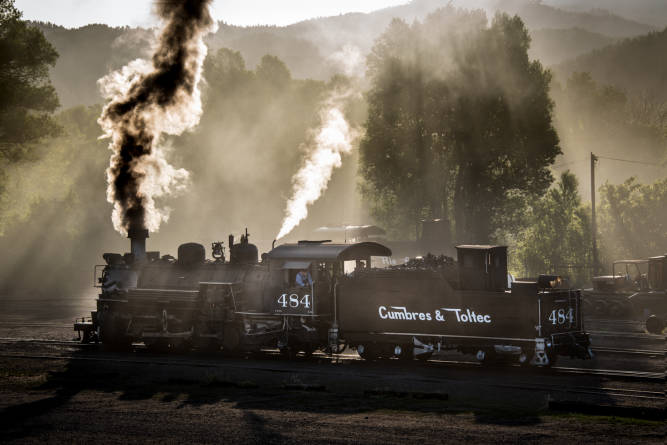 This Vintage Train School Brings Out The Kid In Everybody