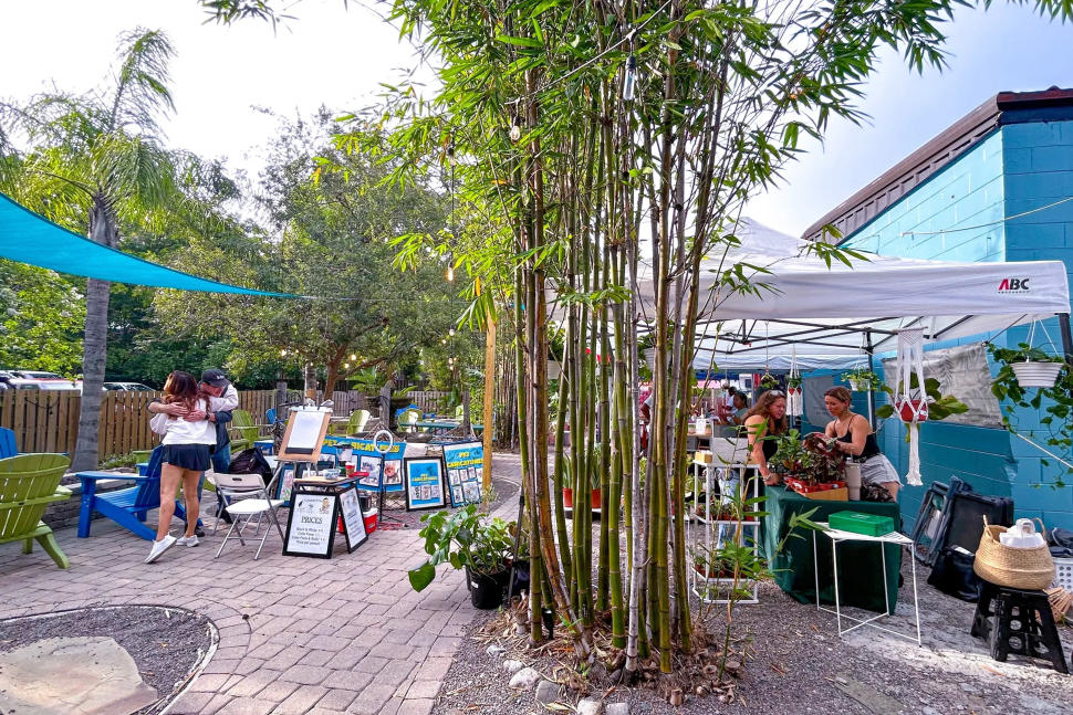 HEIGHTS LOCAL MARKET