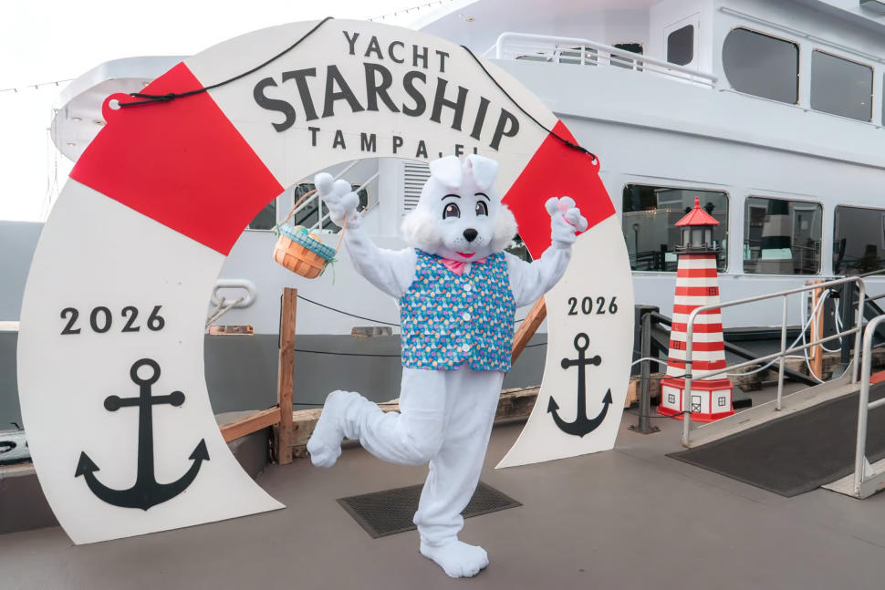 Yacht StarShip Easter