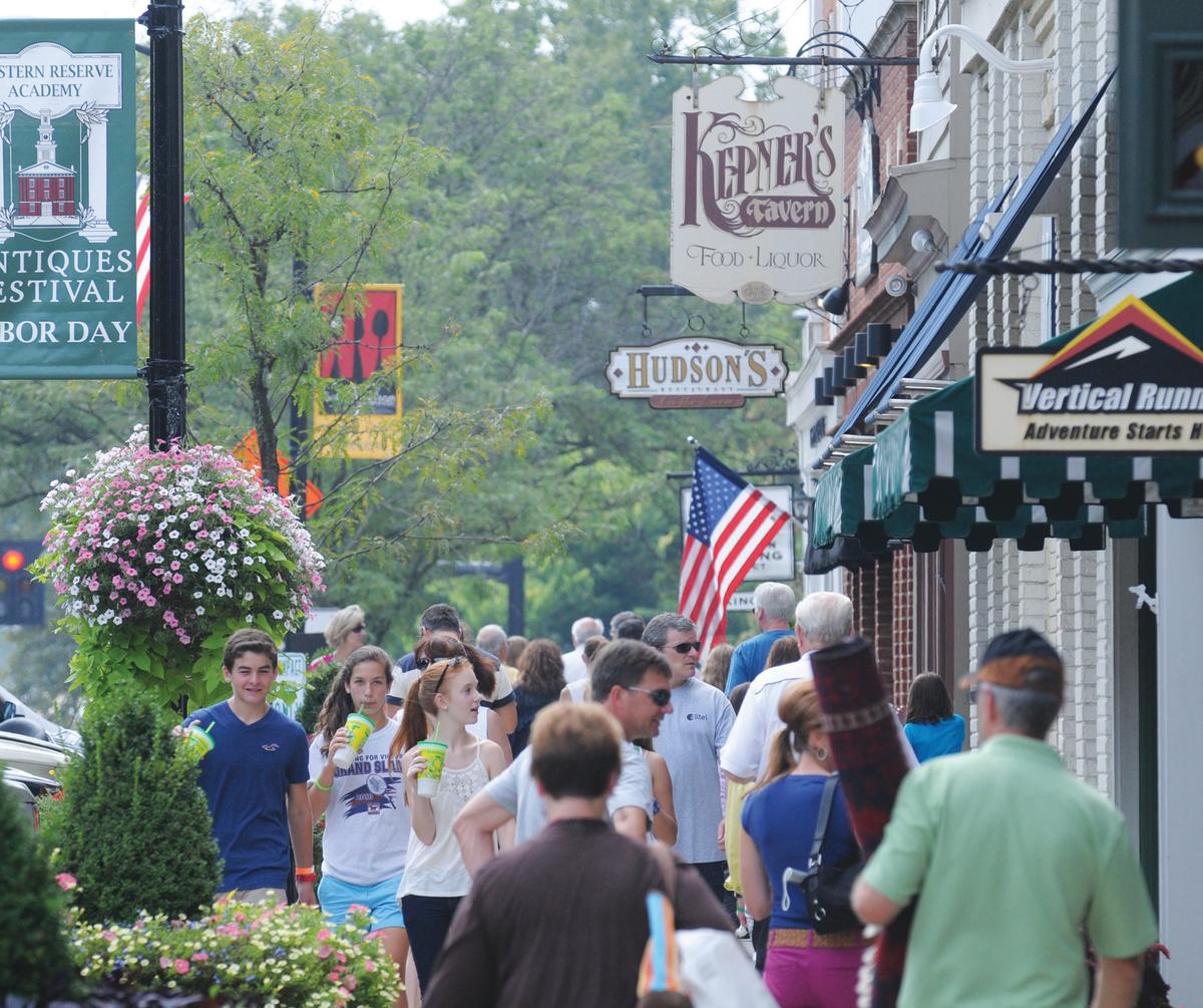 Hudson Shopping Area/ First & Main | Hudson, OH