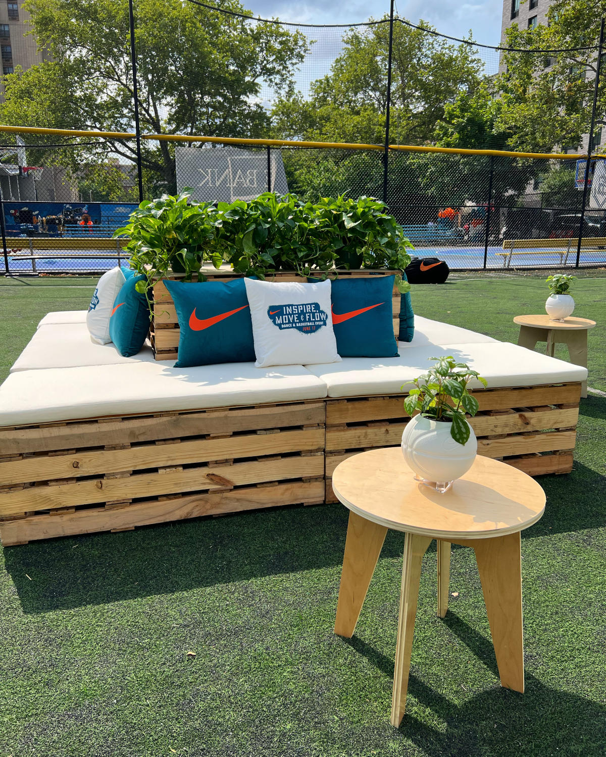 Ronen Rental Event Furnishings | Austin, TX
