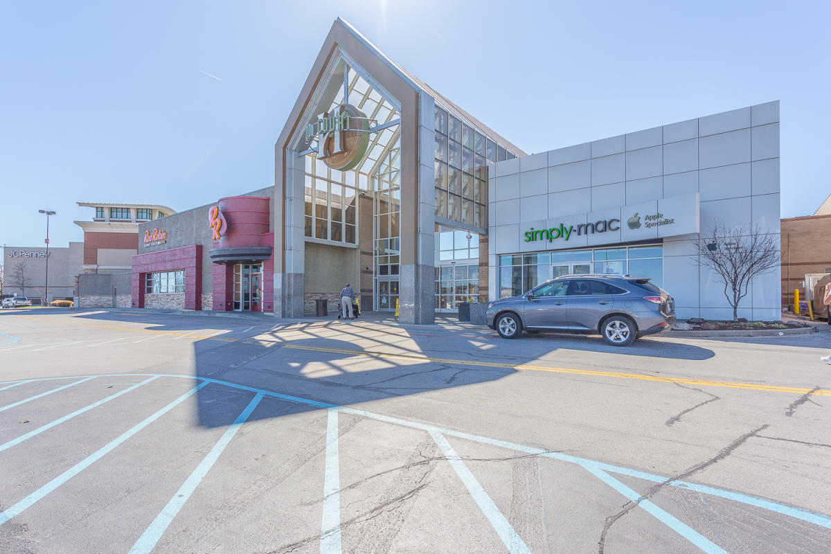 Shoe stores in 2025 hamilton place mall