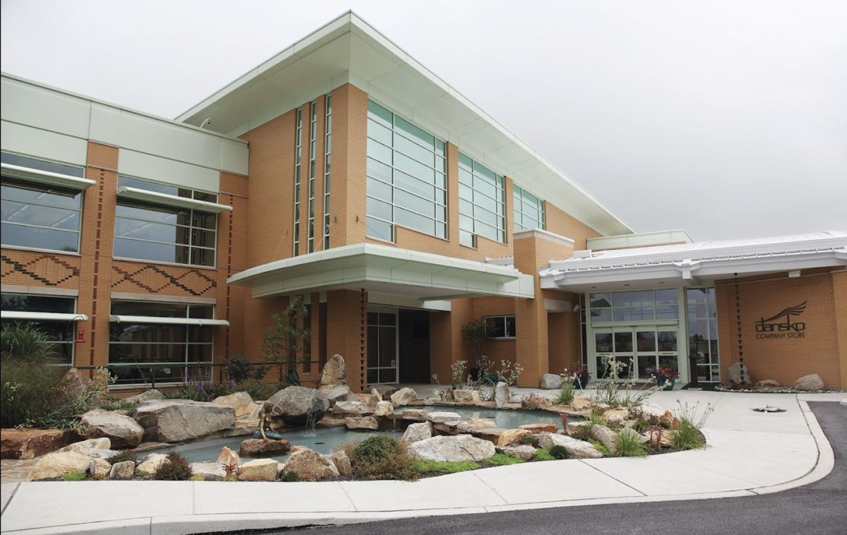 Dansko outlet jennersville store