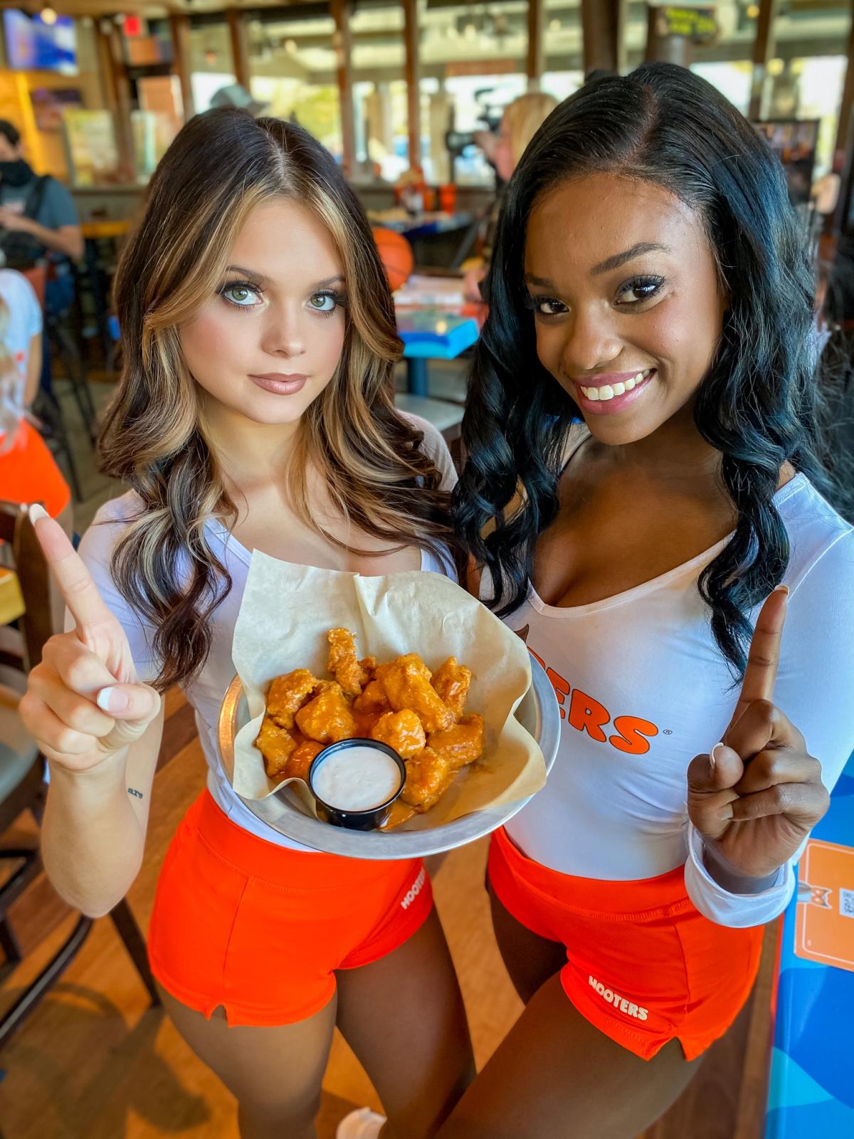 Hooters