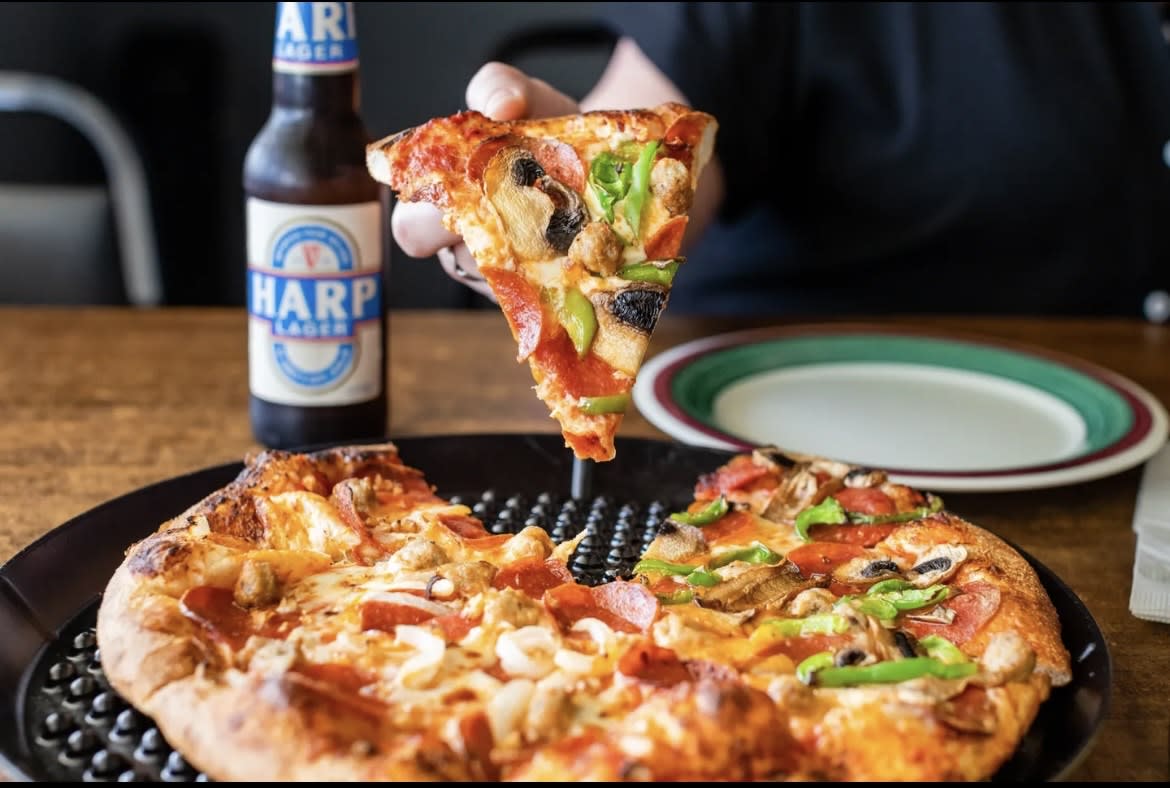 ビッシュ　PIZZA THE BEST B&J's Pizza - The Original | Corpus Christi, TX