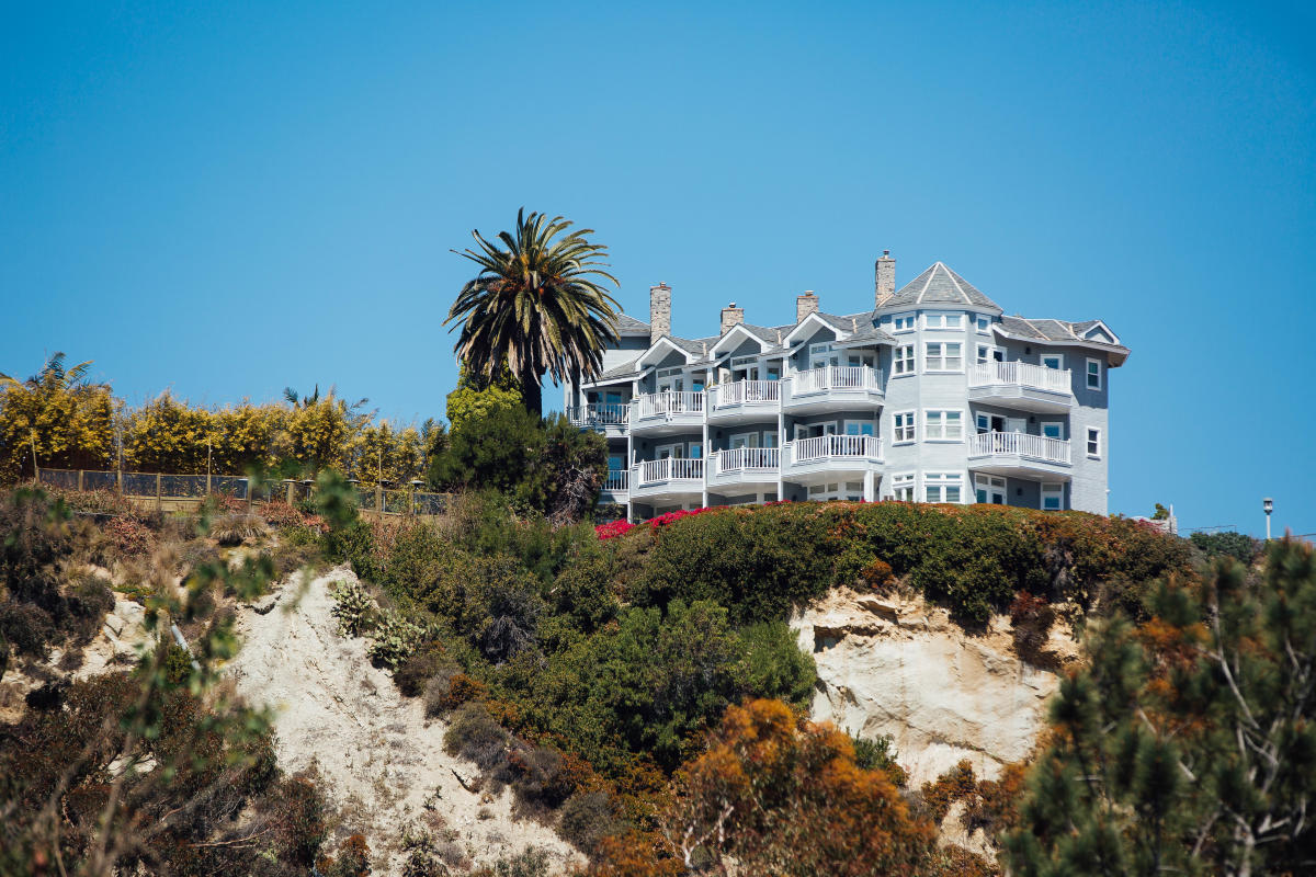 Blue Lantern Inn