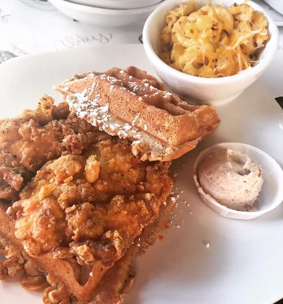 Dame's Chicken & Waffles