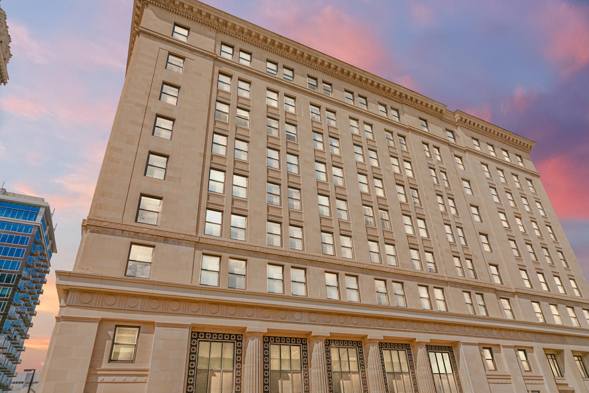 100 N Elm Street Southeastern Building Apartments