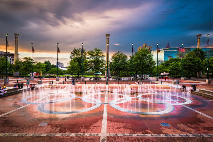 An hourlong adventure at Centennial Olympic Park - Backyard