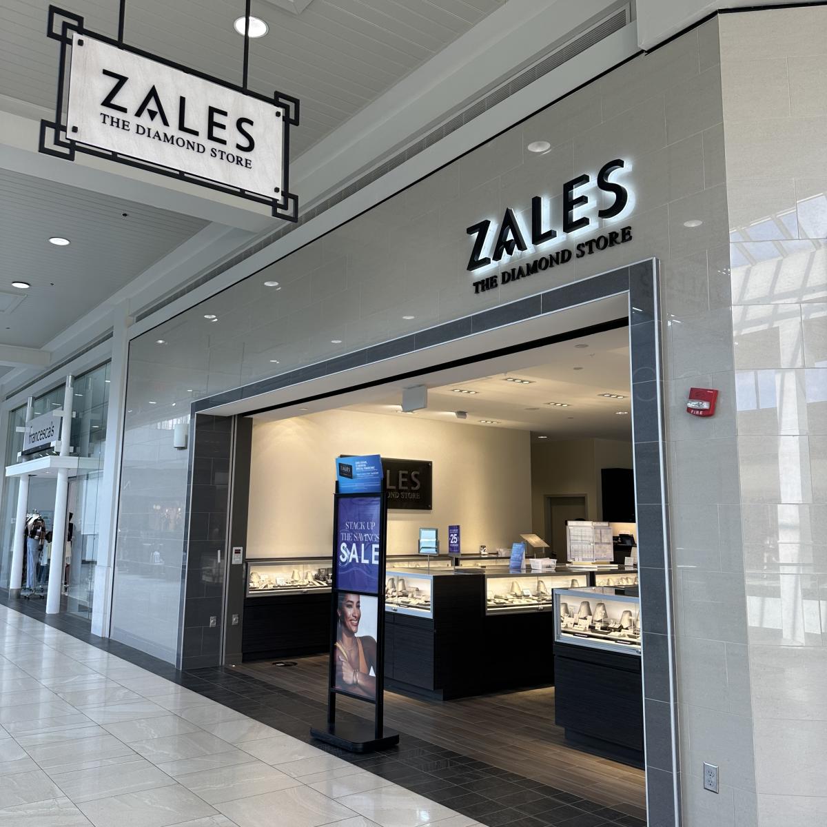 Zales jewelry store in the mall store