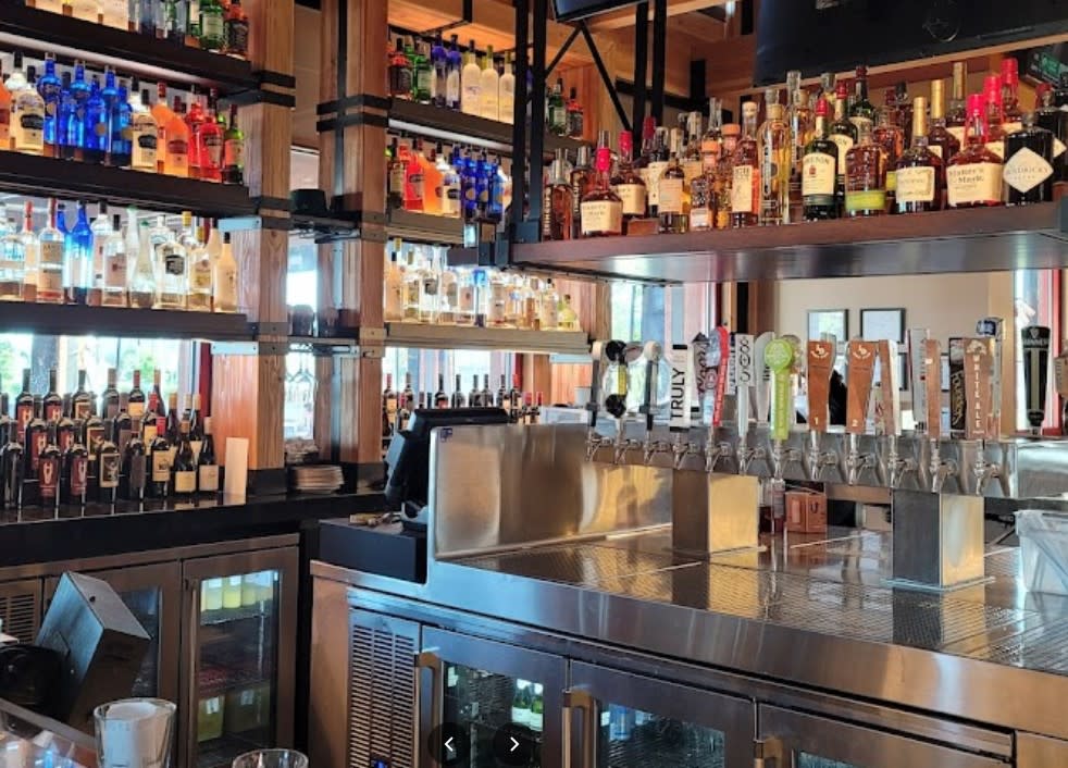 Lazy Dog Restaurant & Bar, Naperville