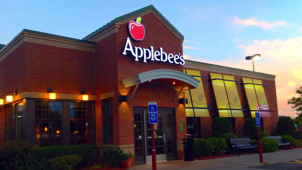 What time does applebee's open discount
