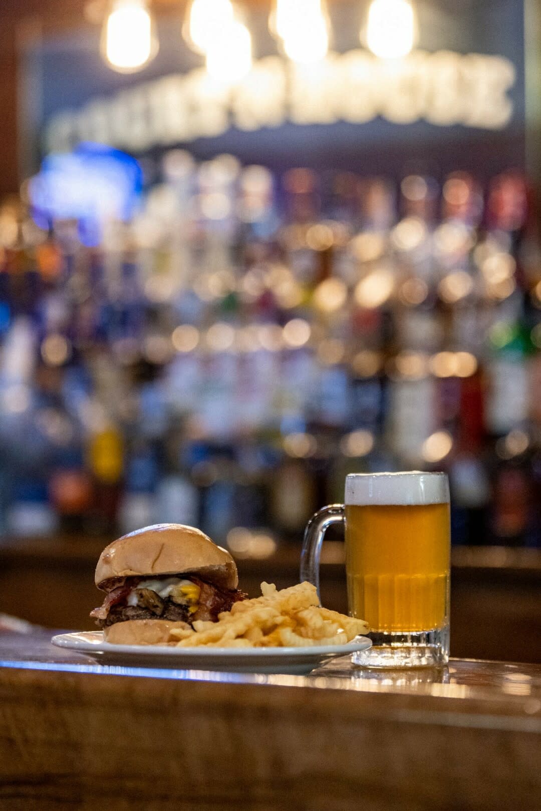 Amp Quiz Trivia at Court #39 n House Eau Claire WI 54703