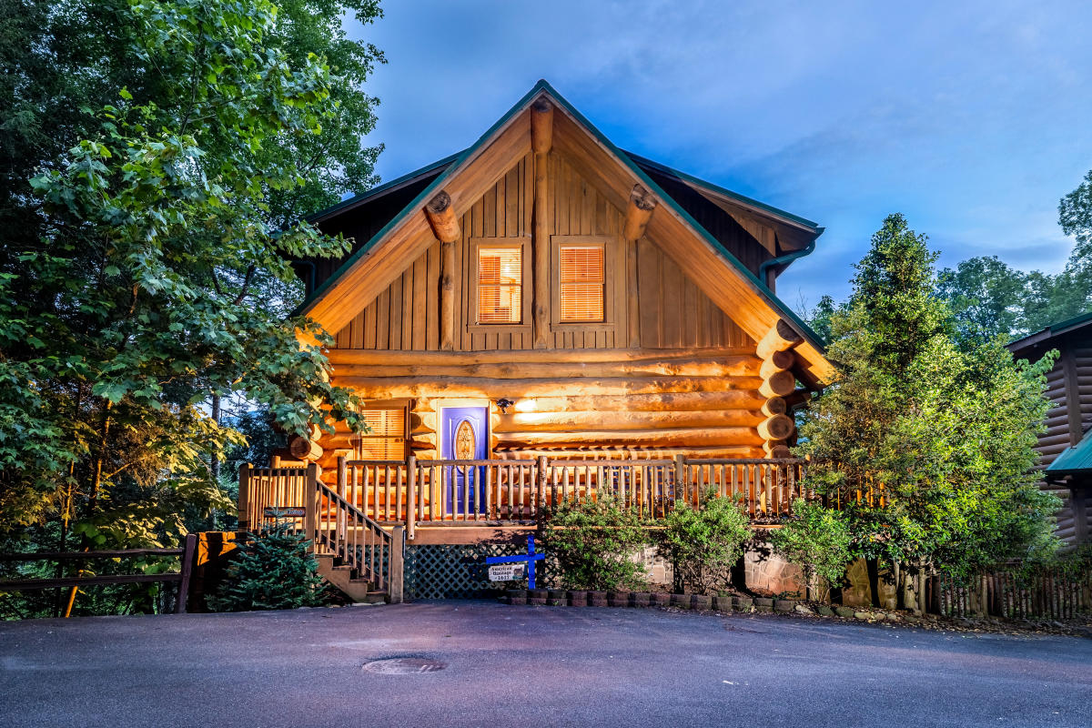 Smokies Boutique Cabins Gatlinburg, TN 37738