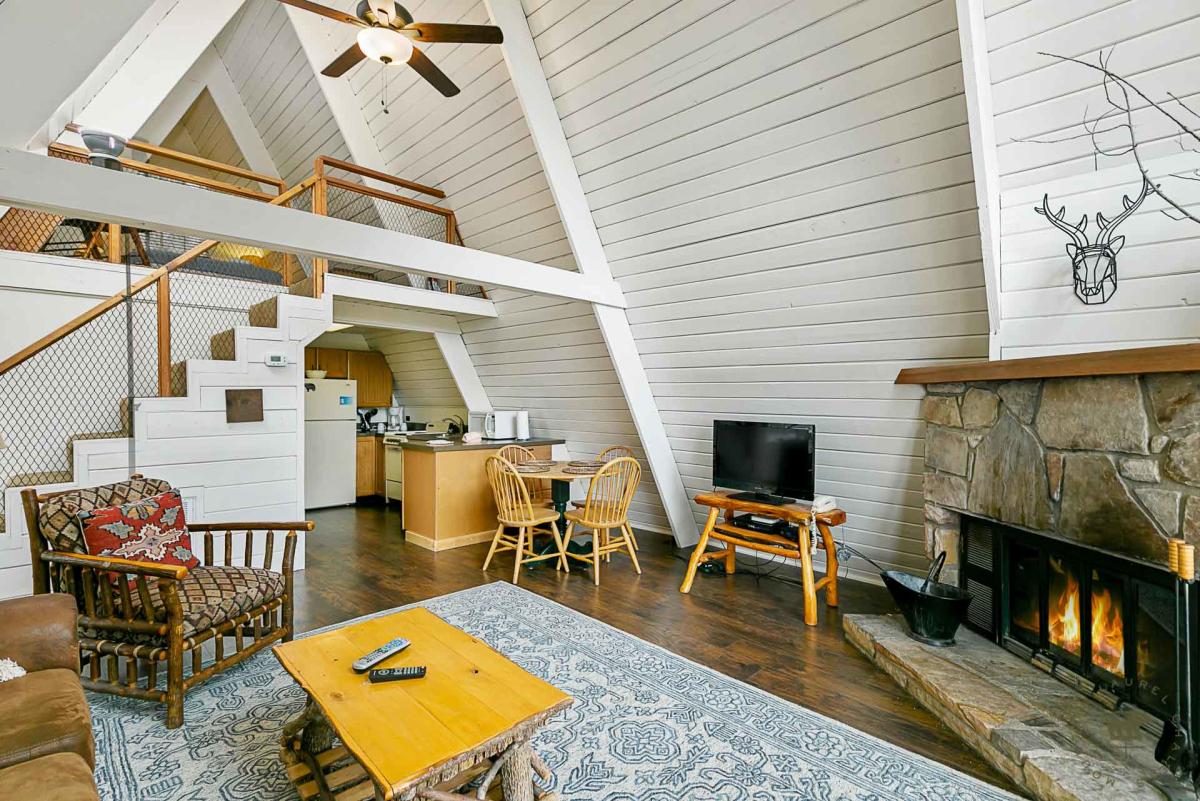 Mountain Laurel Chalets | Gatlinburg, TN 37738