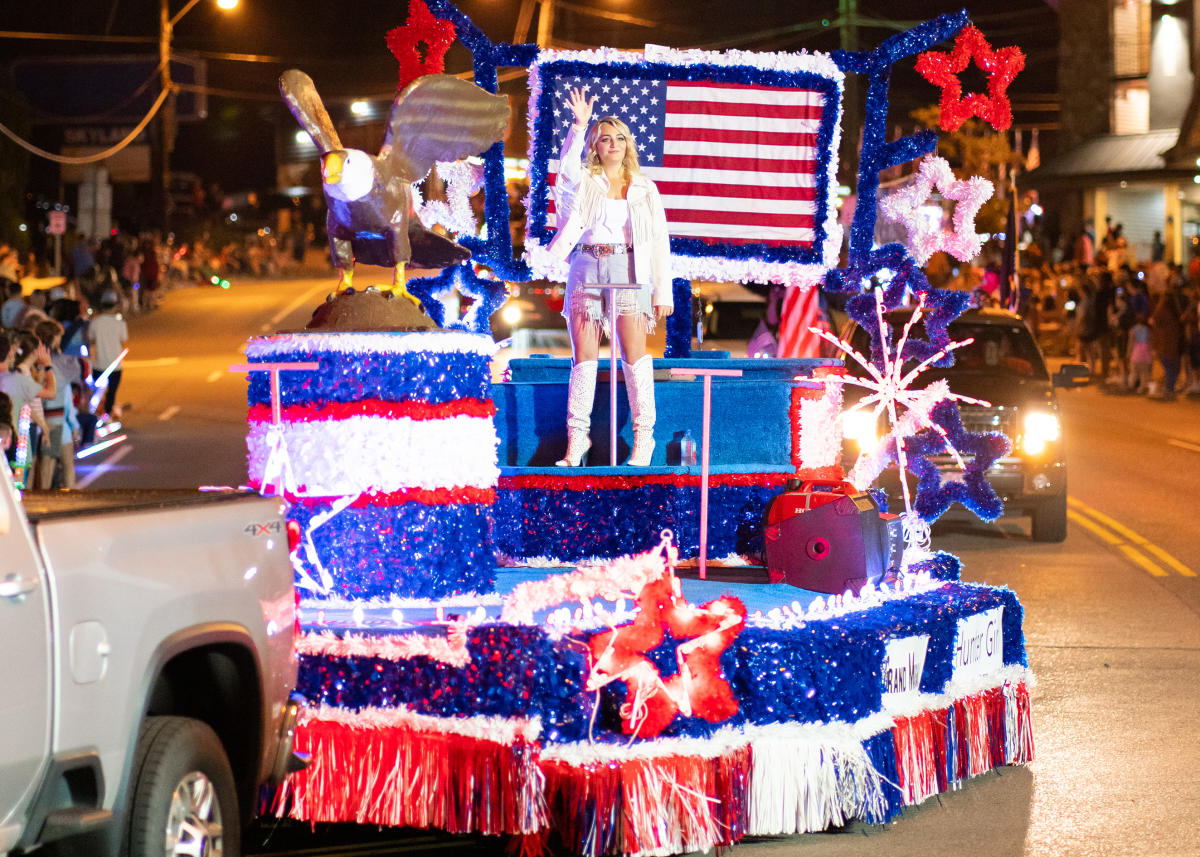 Gatlinburg's Annual Fourth of July Midnight Parade Gatlinburg, TN 37738