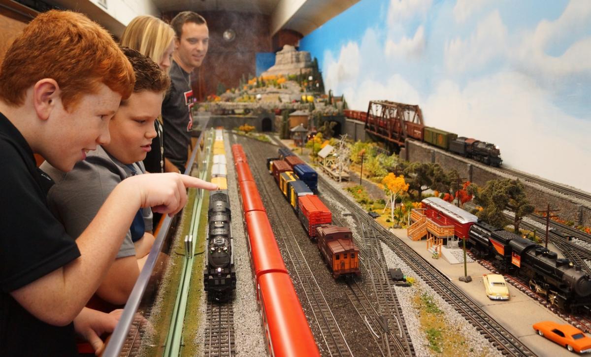 Lone Star Hi-Railers Model Train Exhibit