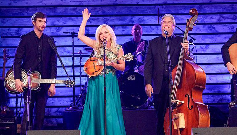 Mabee Center Presents: National Fiddler Hall of Fame Concert Featuring Rhonda Vincent | Green Country Oklahoma | Official Site