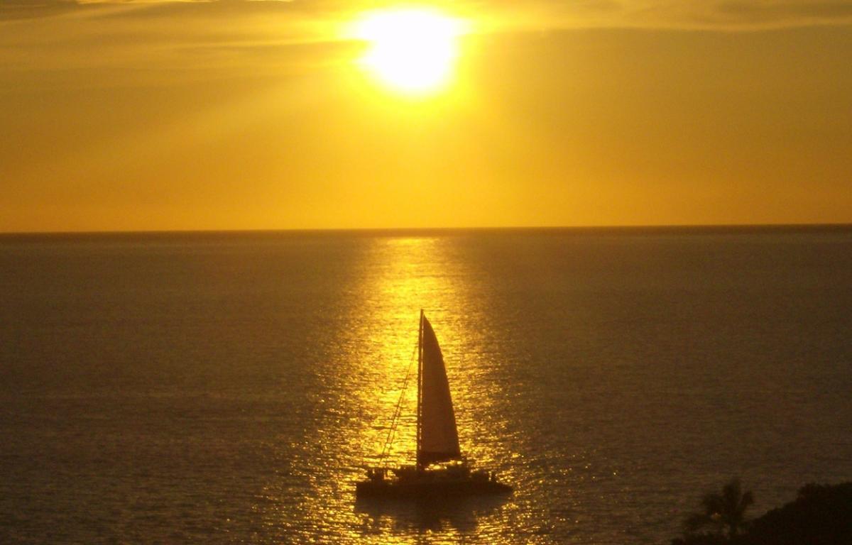 Alii Nui Sailing Charters