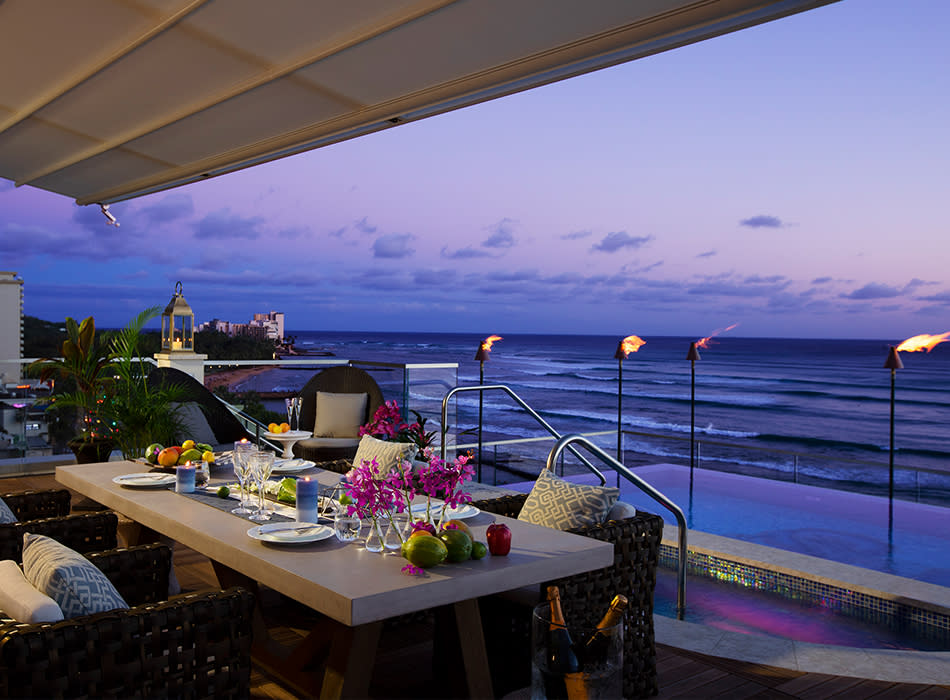 ESPACIO The Jewel of Waikiki 記念品　ハワイ ESPACIO The Jewel of Waikiki | Luxury Hotel | アクア