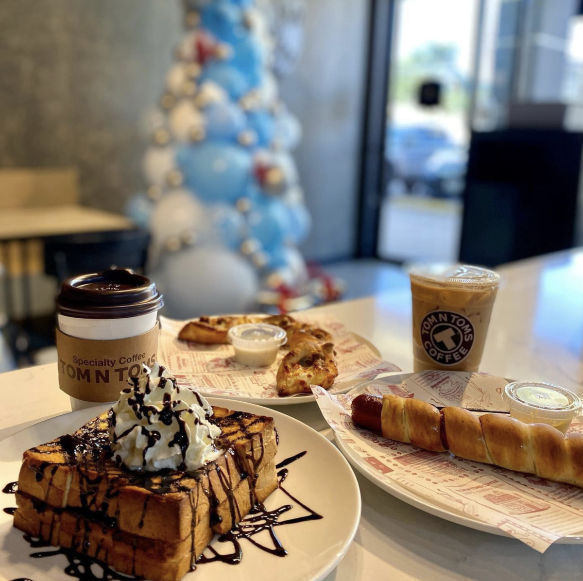 Tom n Tom's Galleria Restaurants in