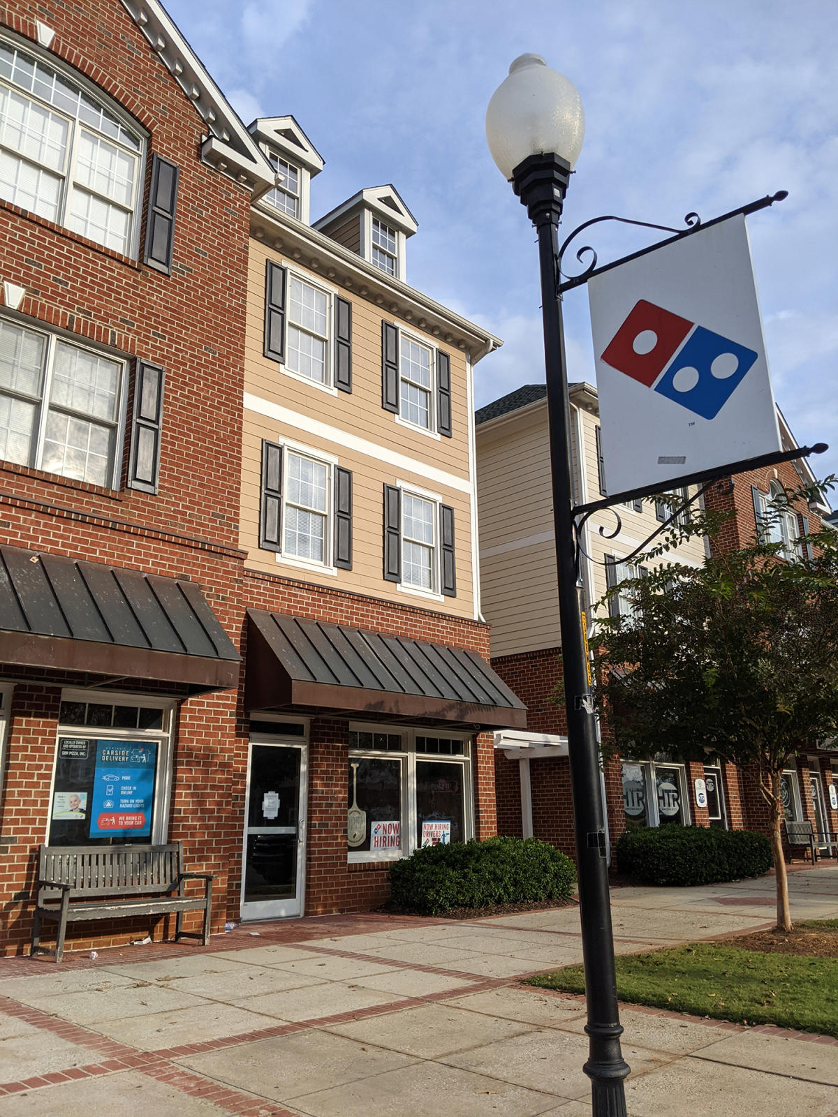 Dominos River Road - lqa4o5o
