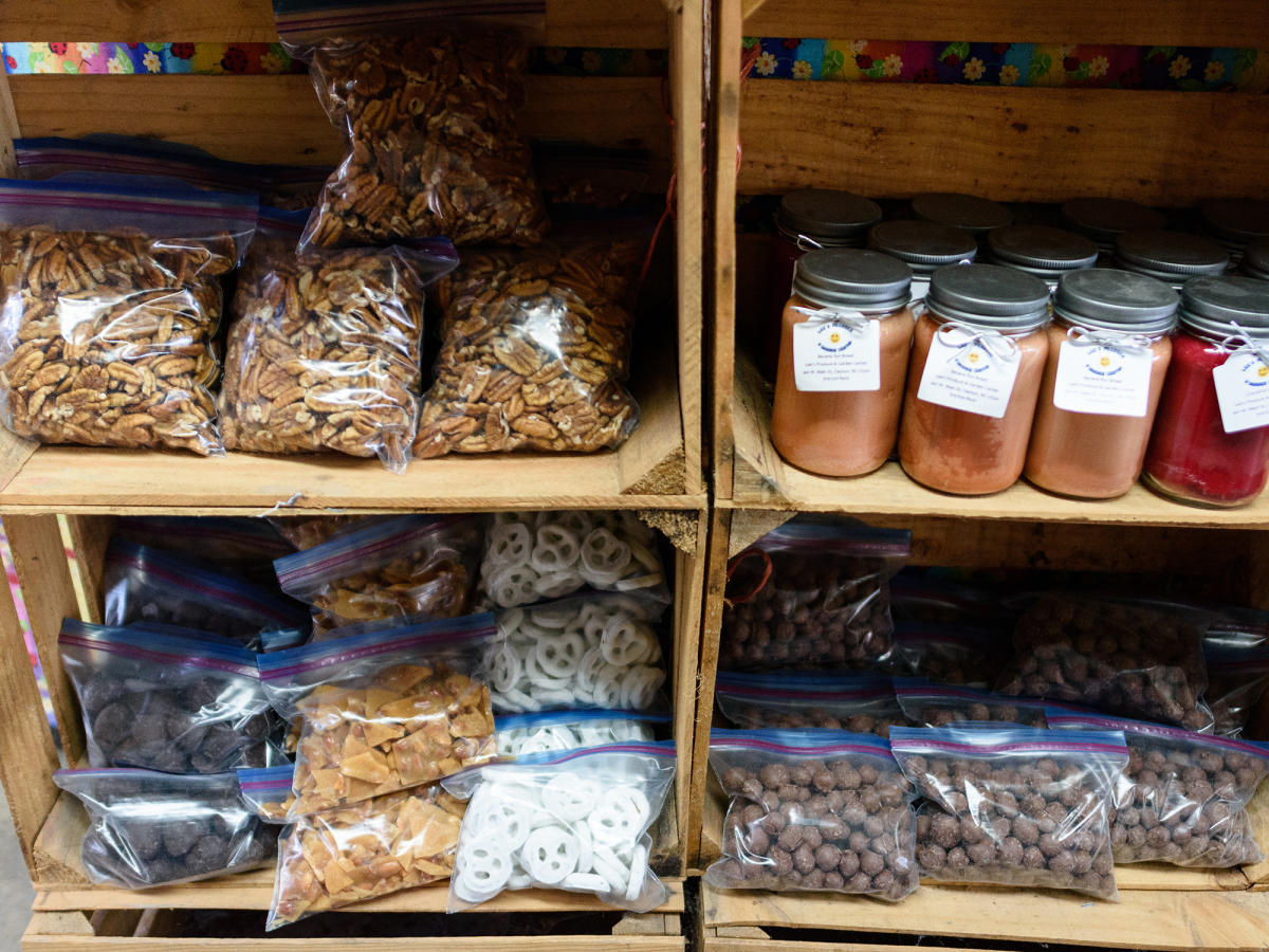 Lee's Produce and Garden Center