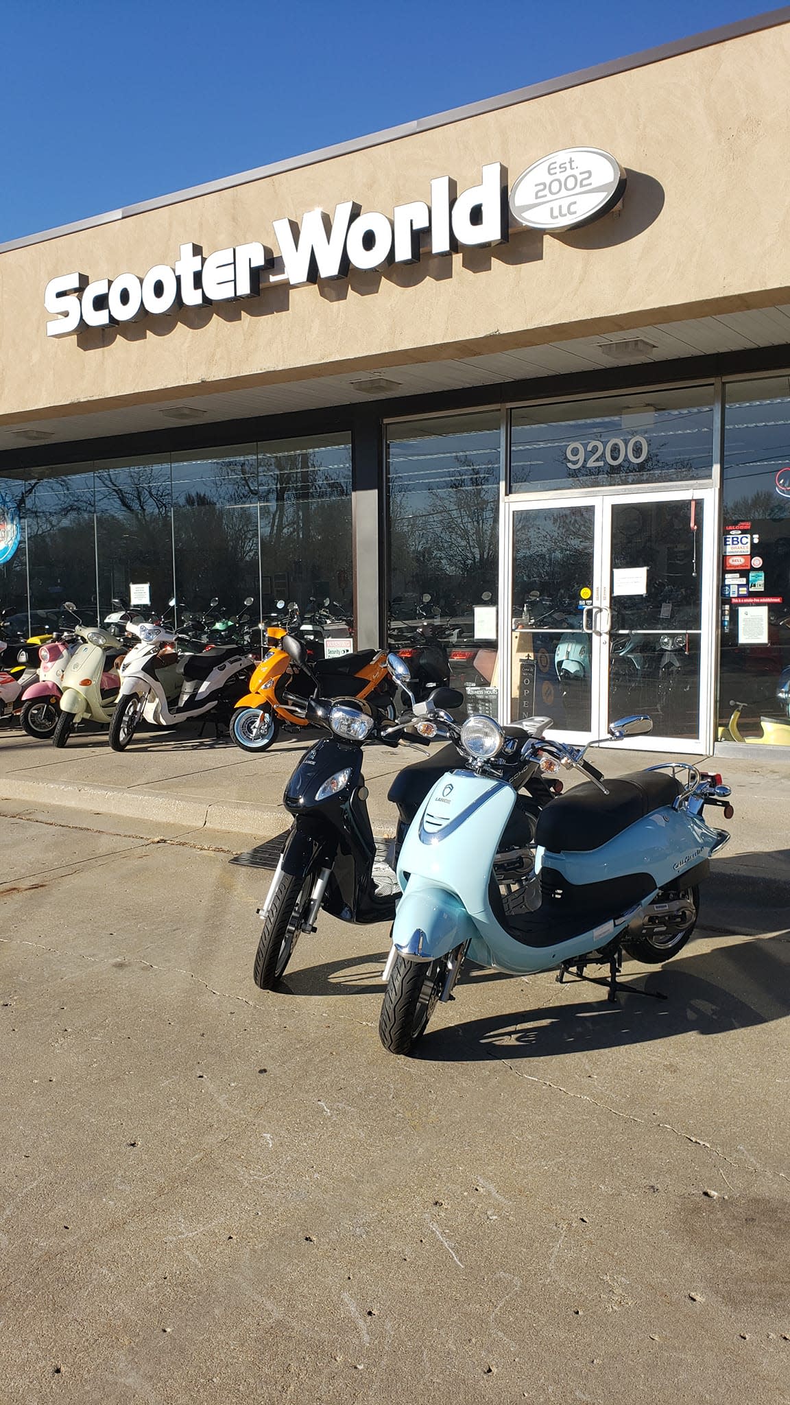Moped place top