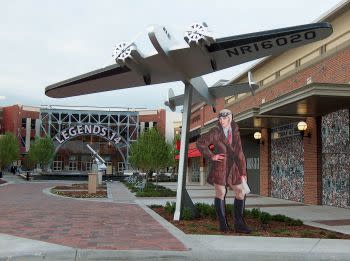Vera Bradley will open Kansas City's first-area outlet store at Legends  Outlets this summer - Legends Outlets Kansas City - Outlet Mall, Deals,  Restaurants, Entertainment, Events and Activities
