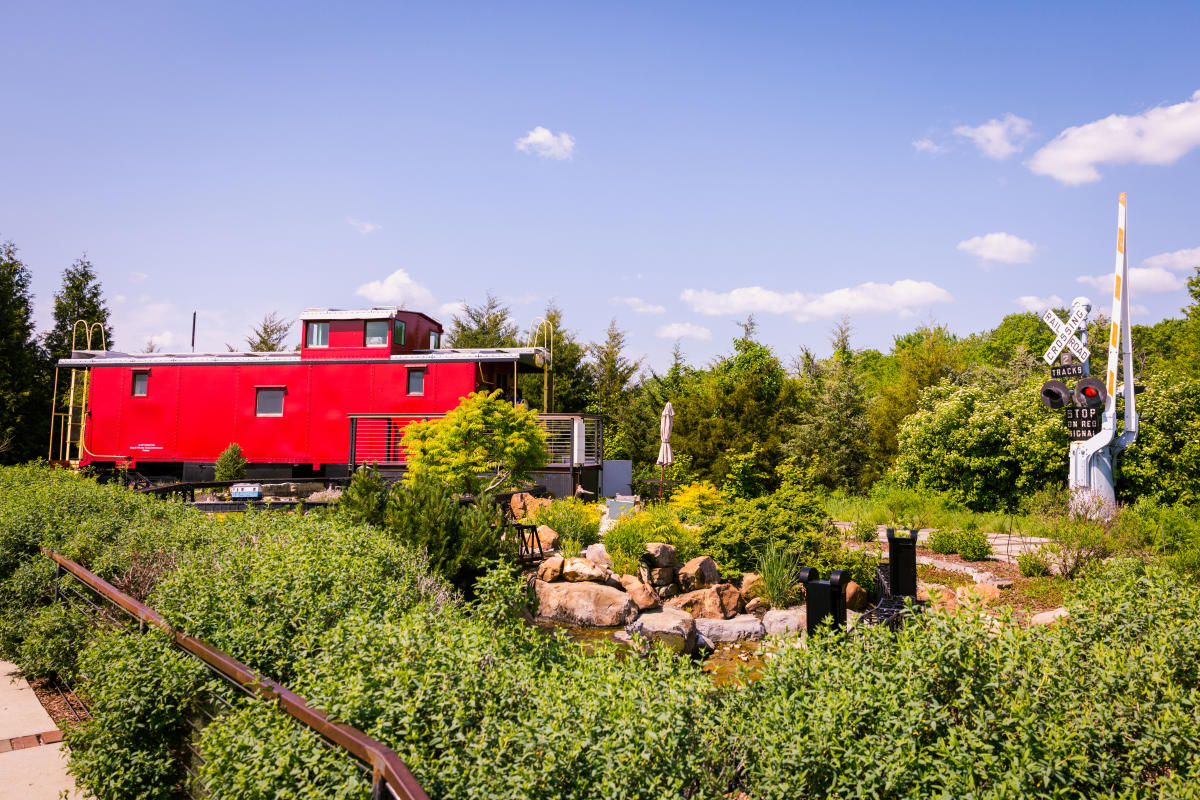 LongHouse at the Overland Park Arboretum & Botanical Gardens on Vimeo