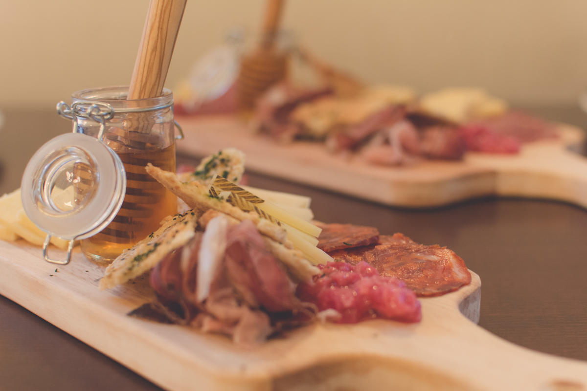 Alter House Restaurant & Bar