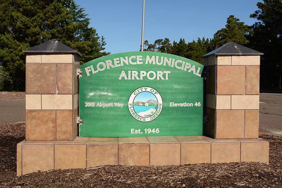 Florence Municipal Airport - Transportation - Airports & Airlines (8908) |  Eugene, Cascades & Coast