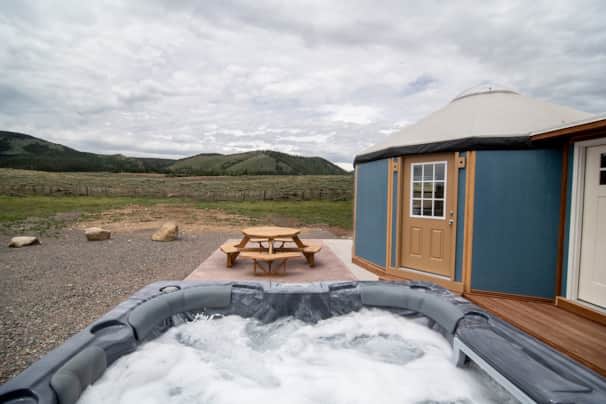 Yurt with on sale hot tub