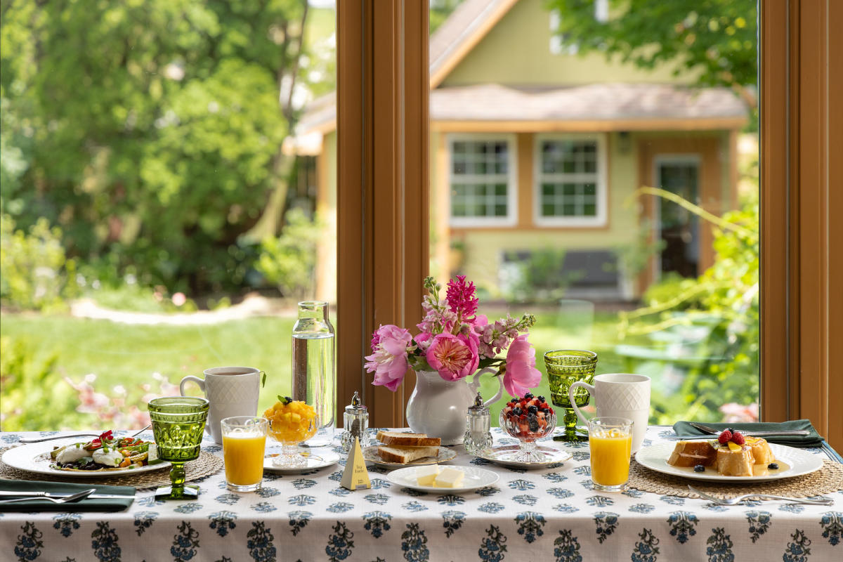 Hartzell House Bed & Breakfast | Addison, PA