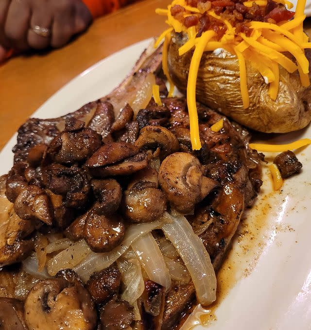 Texas roadhouse sales