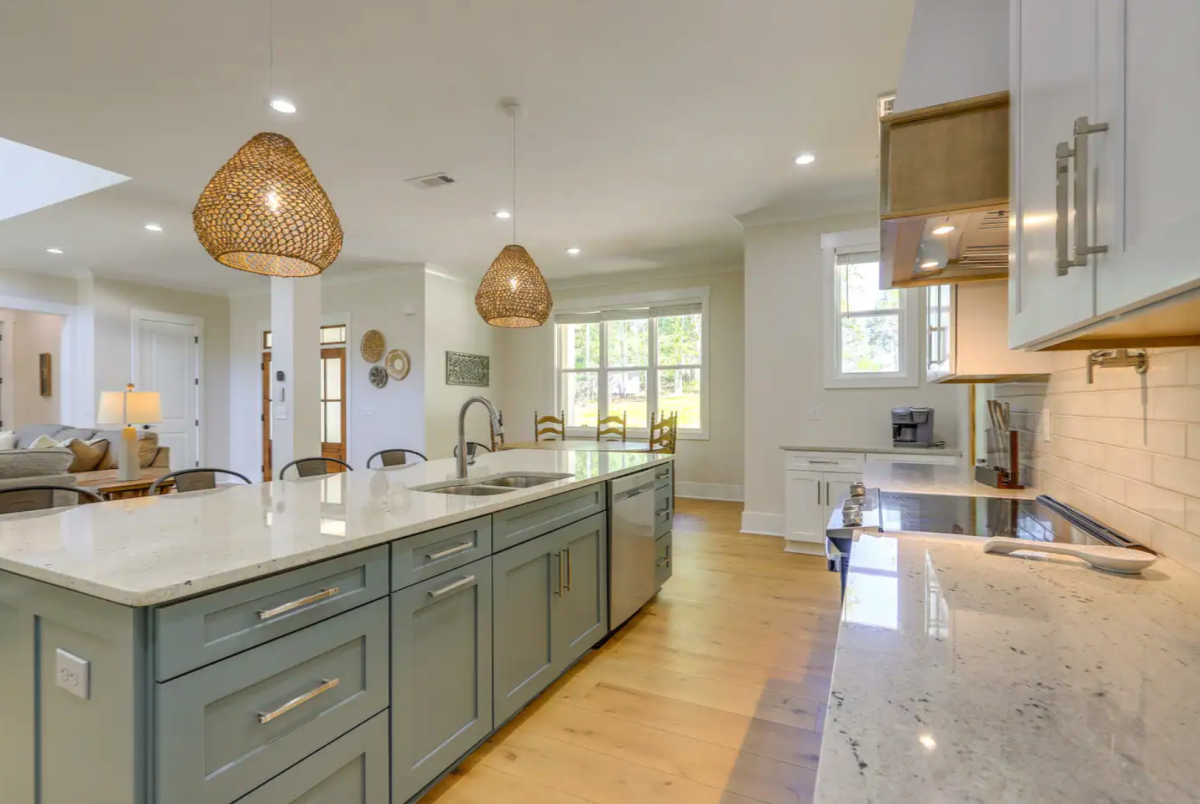 Spacious Lake Sinclair Vacation Rental w/ Dock