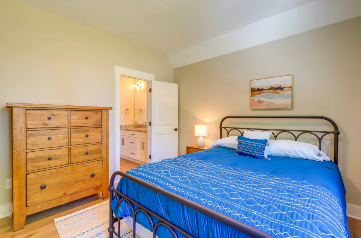 Spacious Lake Sinclair Vacation Rental w/ Dock