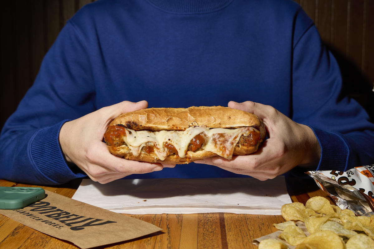 オンステージ BIZON ZX5500 – Best custom water-cooled AI/ML, Deep learning