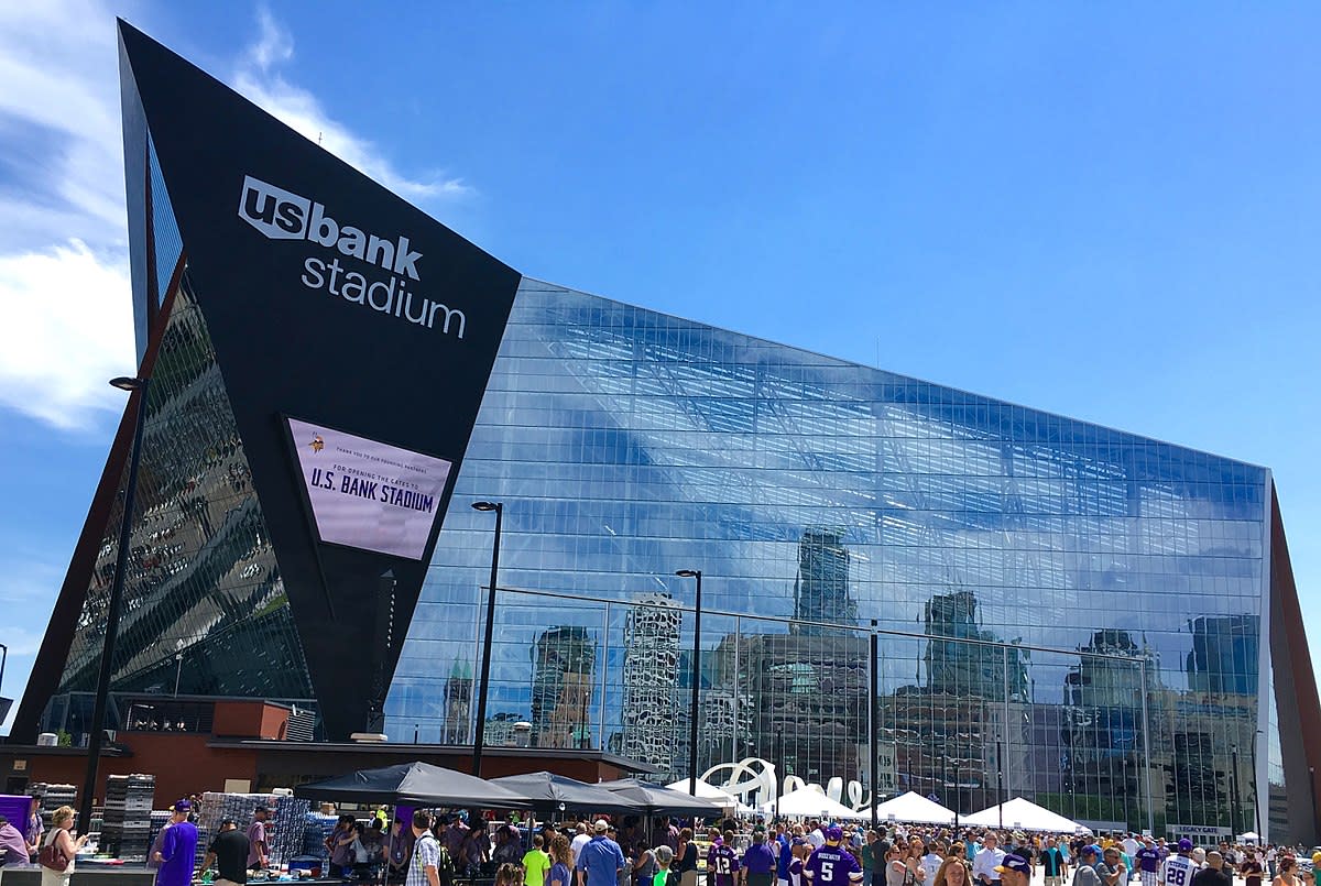 Chicago Bears at Minnesota Vikings Tickets - 11/27/23 at U.S. Bank Stadium  in Minneapolis, MN