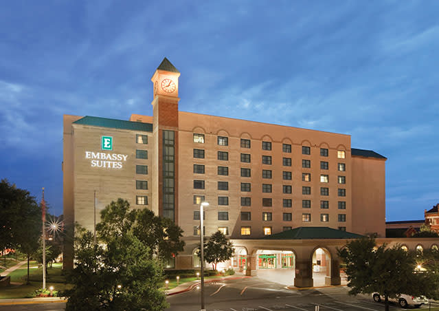 Embassy Suites USF/near Busch Gardens- First Class Tampa, FL Hotels- GDS  Reservation Codes: Travel Weekly