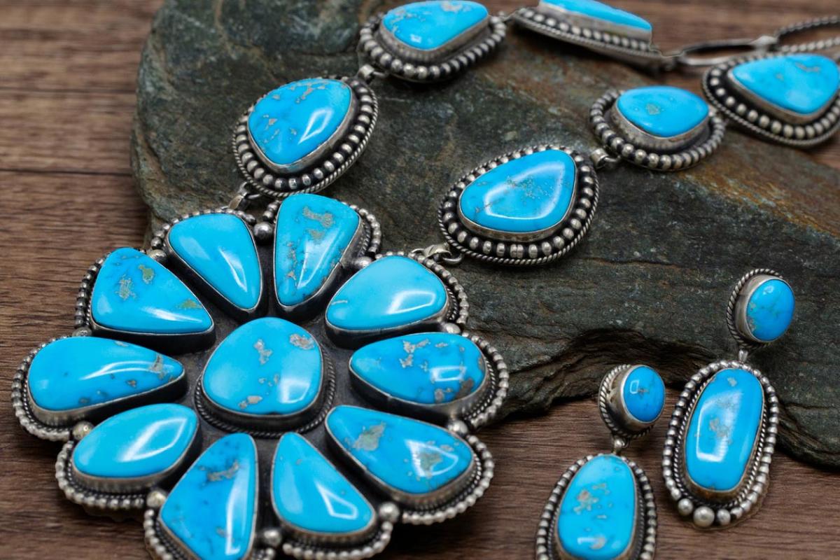 Museum Vintage Native American Navajo Air Balloon Turquoise Sterling Silver Necklace Old Museum Vintage Native American Navajo Air Balloon Turquoise Sterling Silver Necklace Old