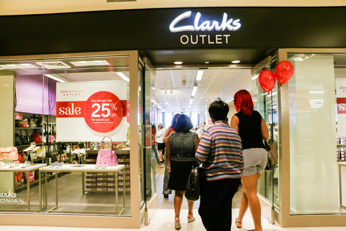 Clarks outlet near me on sale