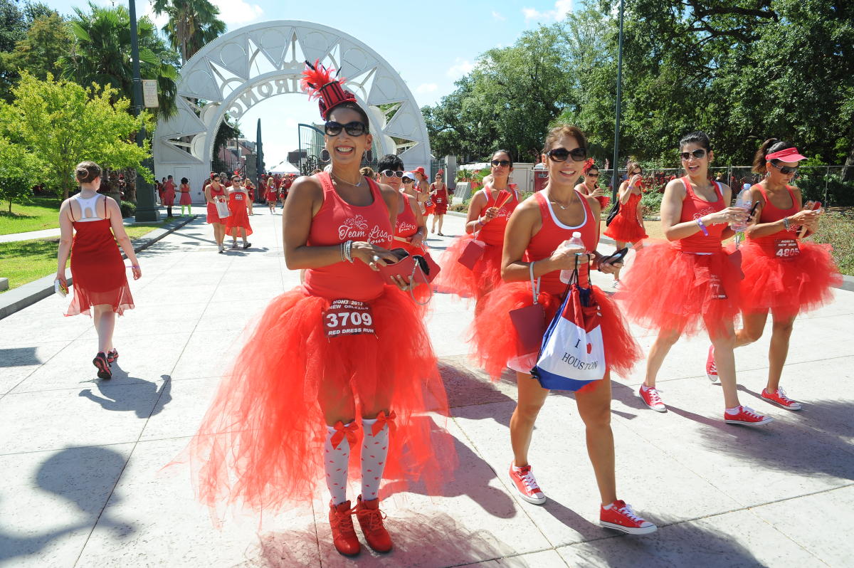 Red dress run outfits outlet