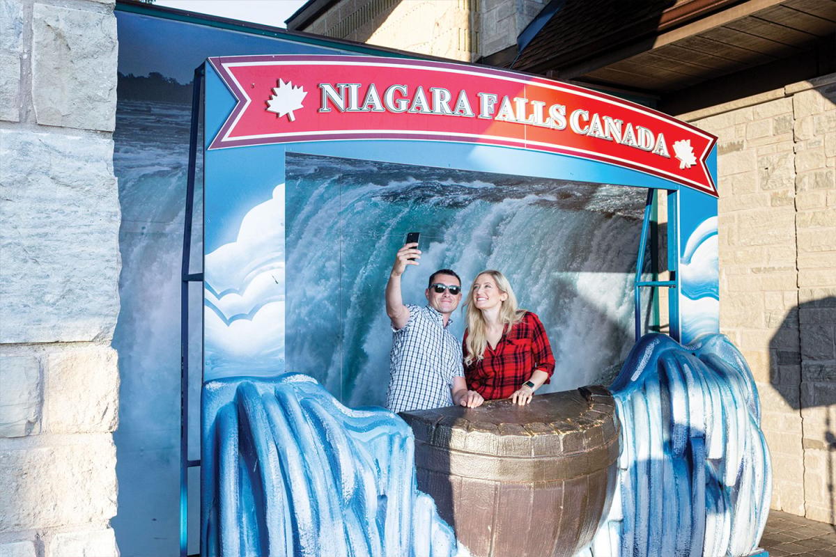 Maple Leaf Place - Maple Syrup Experience & Chocolate Factory Experience