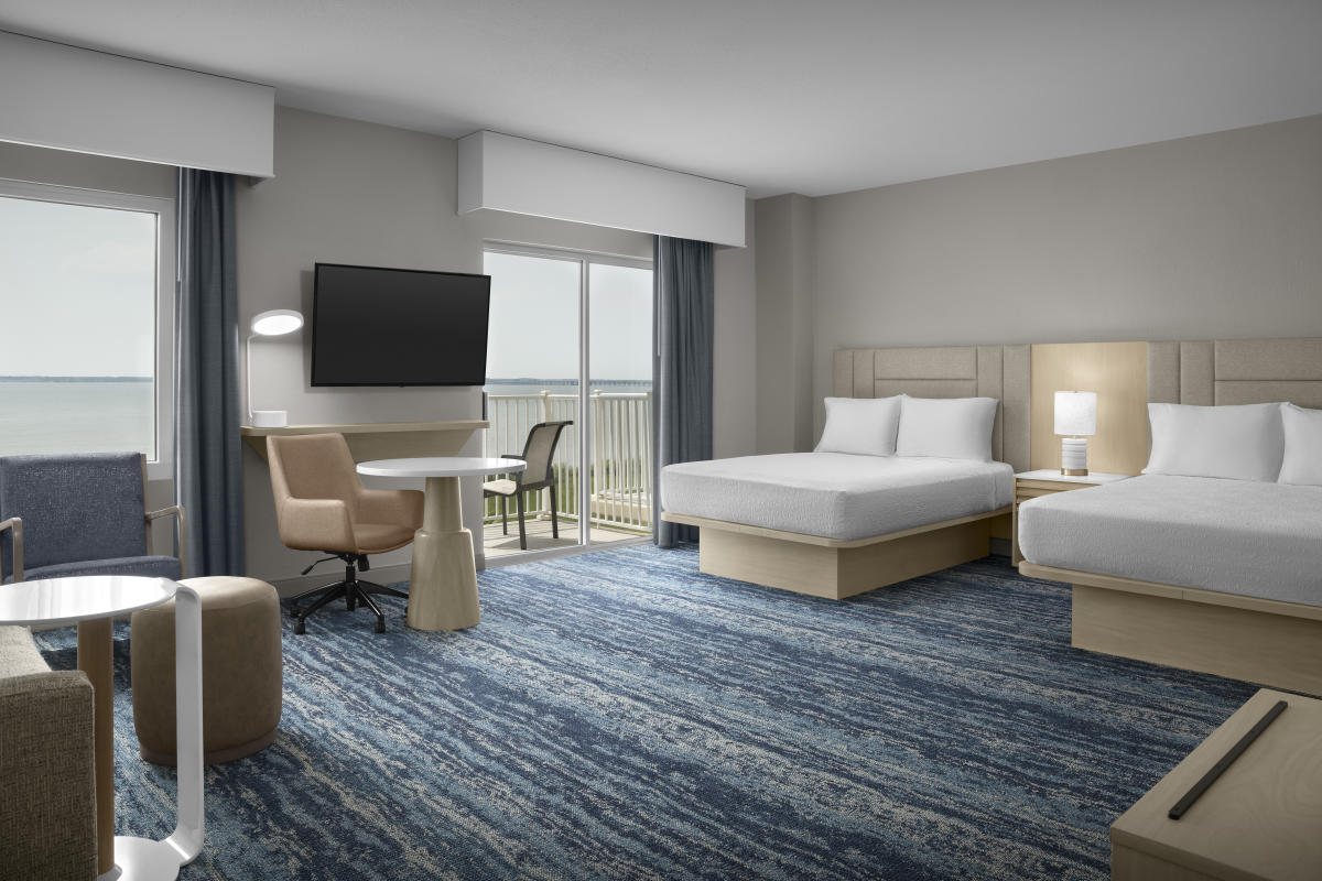Hampton Inn Color Hampton Inn & Suites