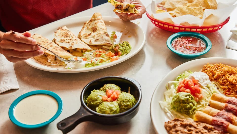 Chuy's sales pet food