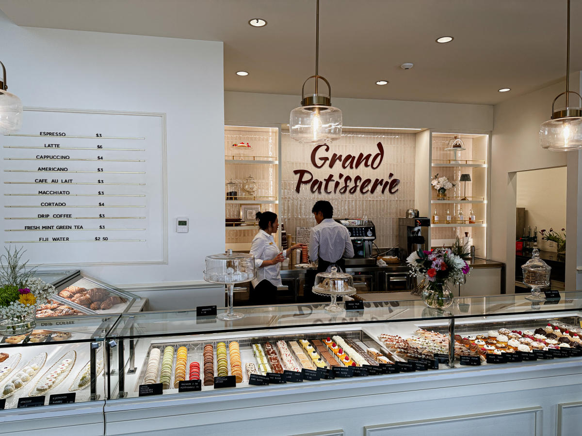 世界の洋菓子　グランパティスリー Grand Patisserie - Aksarben