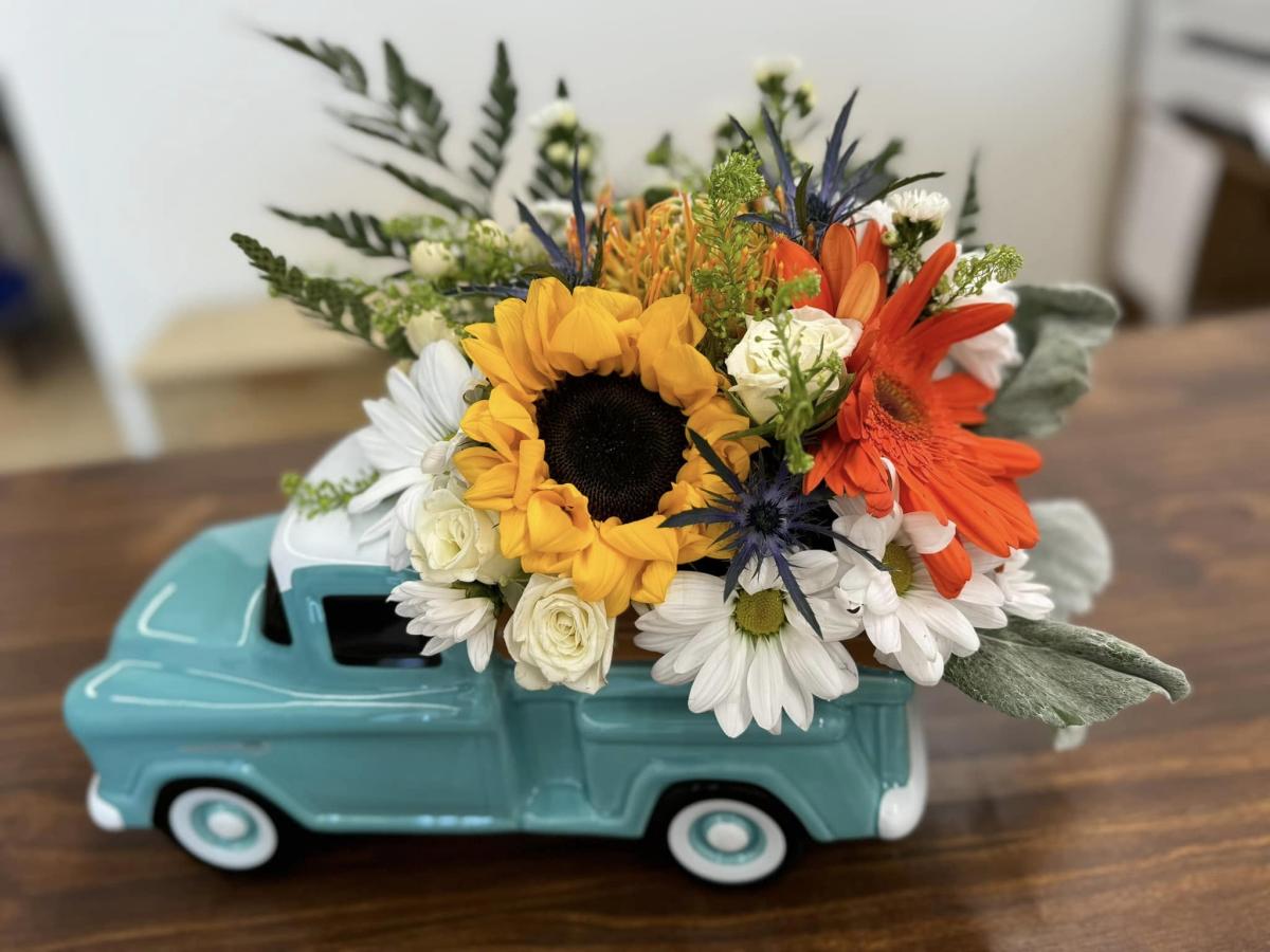 Beach'n Blooms